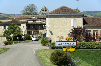 Entrée village de Lachapelle